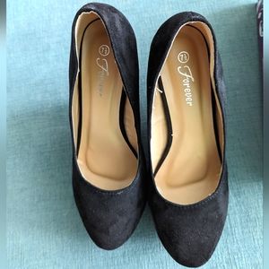 All black wedges size 7.5